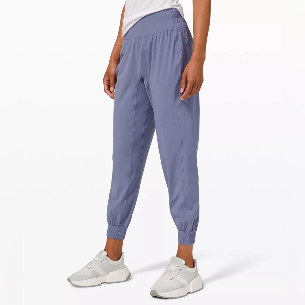 Lululemon Sun Setter Jogger in Peri Purple size 4